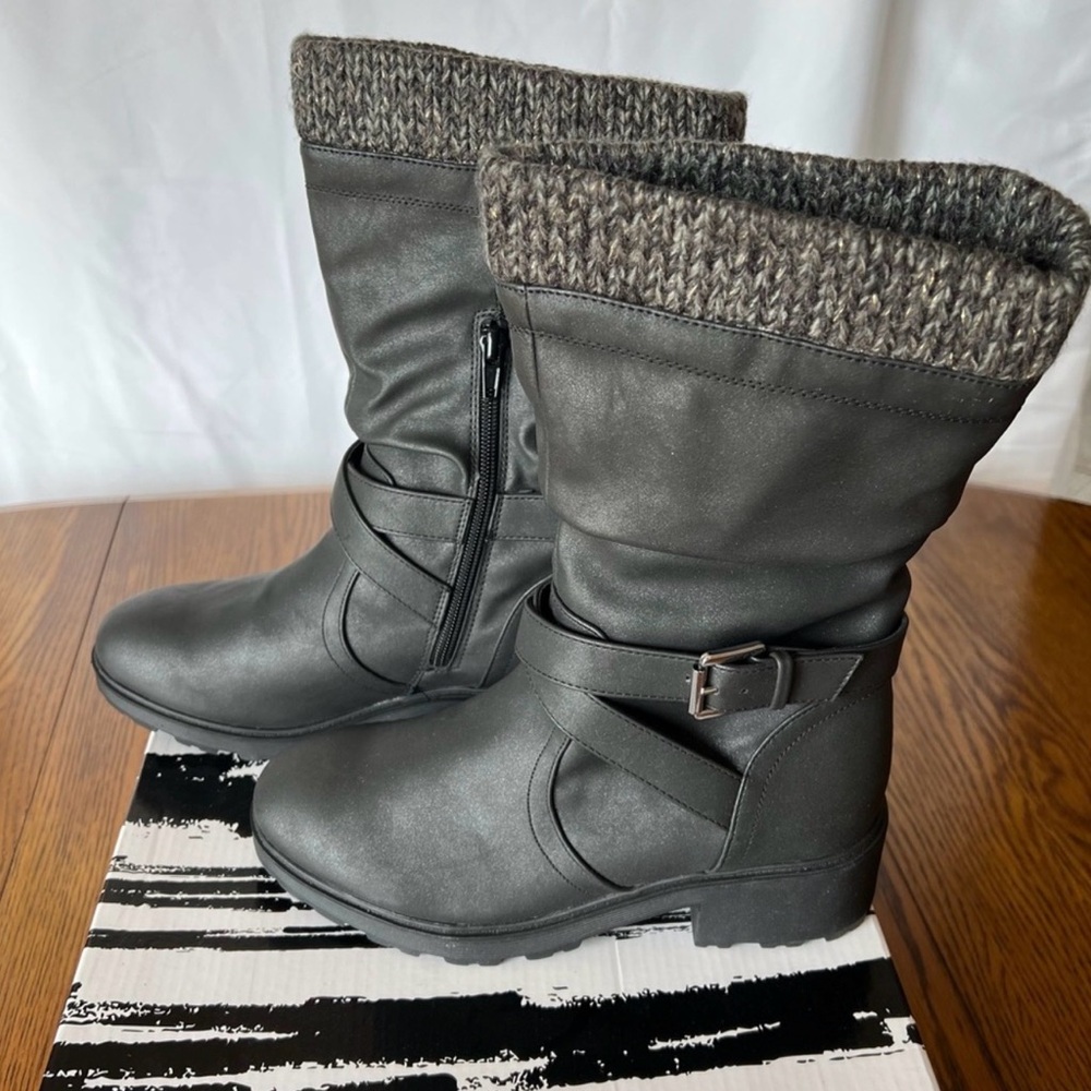 DV Dolce Vita Girls Nicky Buckle Accent Moto Western Fashion Black‎ Boots 3 M